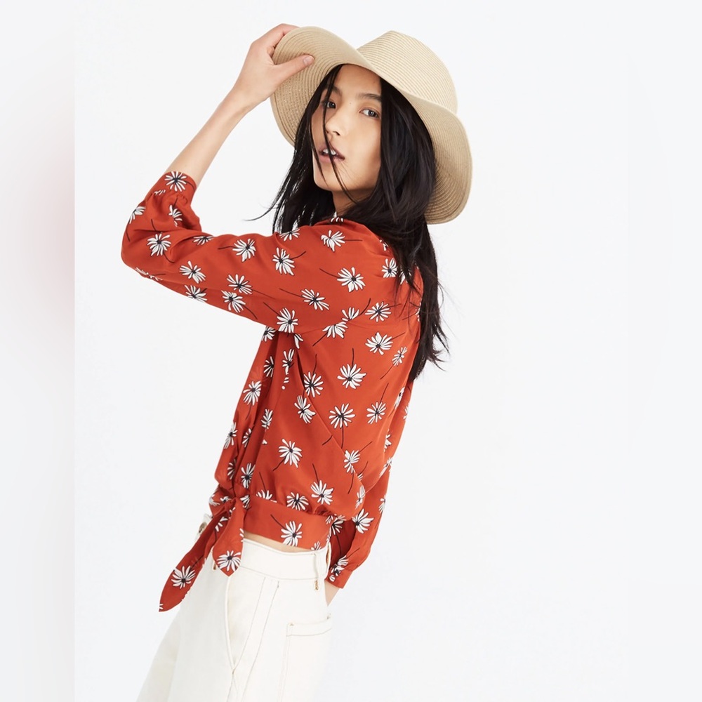 Madewell Silk Wrap Top in Fresh Daisies, Orange, Size medium Fall Pumpkin Color